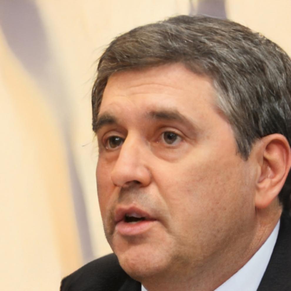 Portrait de Marc Dubois, expert en stratégie financière